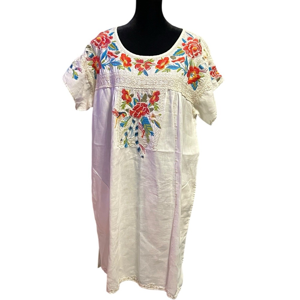 Johnny Was Embroidered Dress Size L 25" PTP 36" Shoulder to Hem; Pockets,